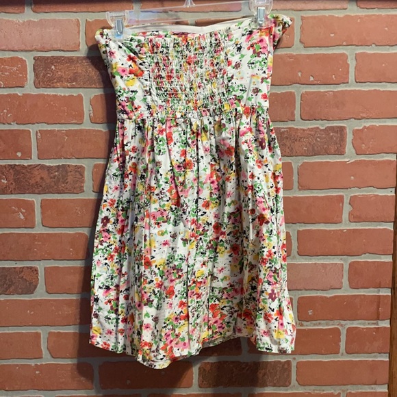 Floral strapless dress - Picture 2 of 2